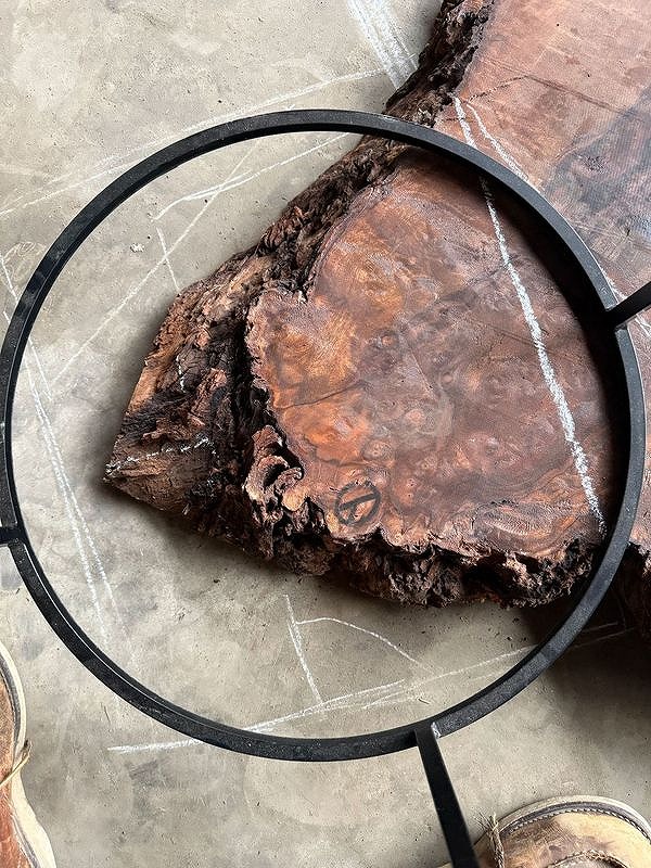 クラロウォールナット　楕円レジンテーブル