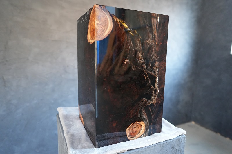RESIN Cube