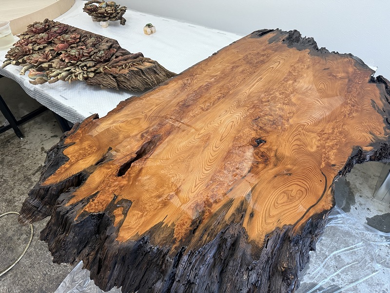 屋久杉レジンテーブル　製作風景