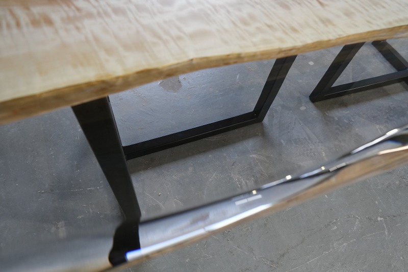 黄変に強いジンテーブル