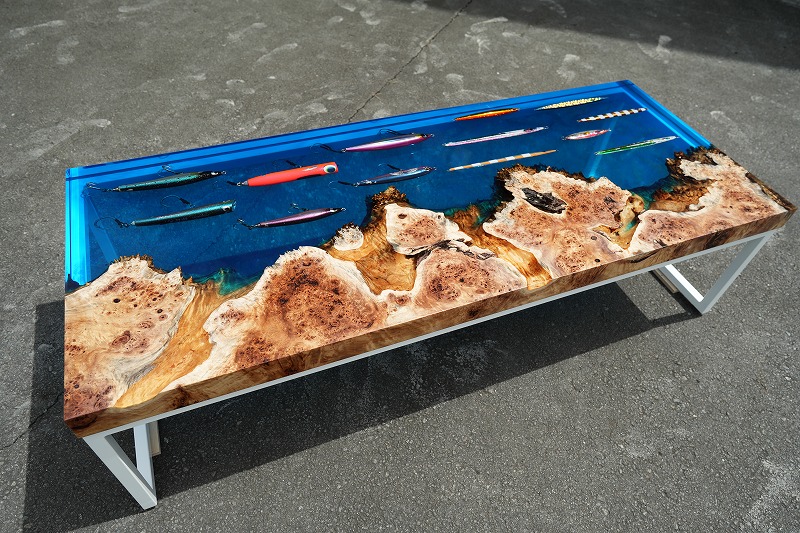 ルアーを入れたレジンテーブル