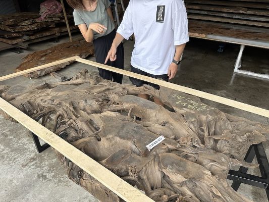 レジンダイニングテーブルをオーダーする