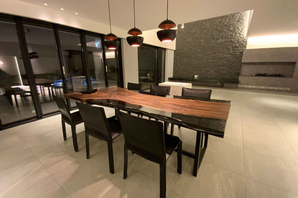 モダンラグジュアリーなレジンダイニングテーブル