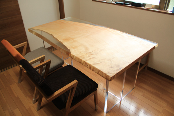 【静岡県】栃×クリア レジンテーブル