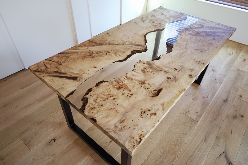 【神奈川県】ポプラ×クリア レジンテーブル