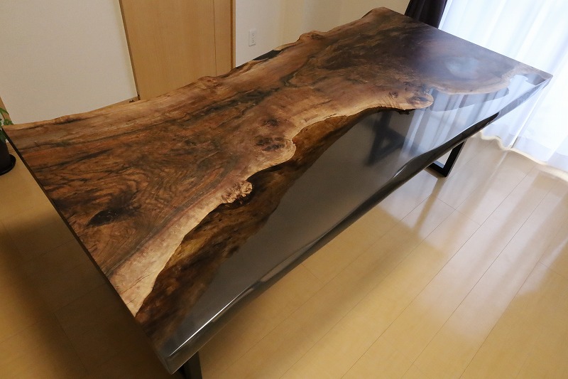 【東京都】クラロ×darkクリア レジンテーブル