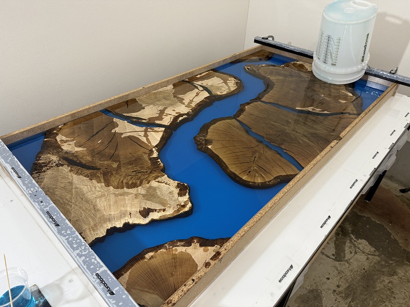 富士樹海ナラ　持ち込みレジンテーブル