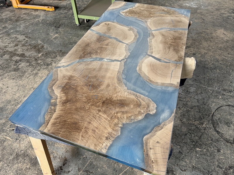 富士樹海ナラ　持ち込みレジンテーブル