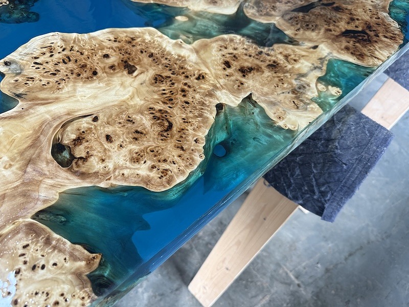 ポプラレジンテーブル