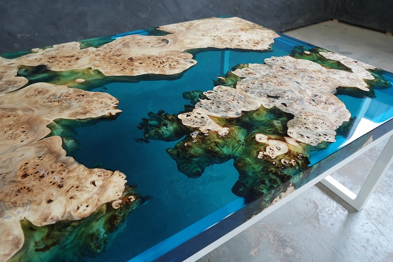 【東京都港区】ポプラ×クリアブルー レジンテーブル