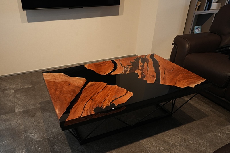 【愛知県名古屋市】持ち込み欅×darkⅣレジンテーブル