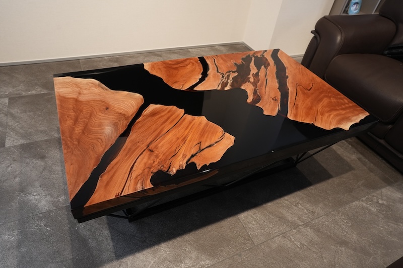【愛知県名古屋市】持ち込み欅×darkⅣレジンテーブル