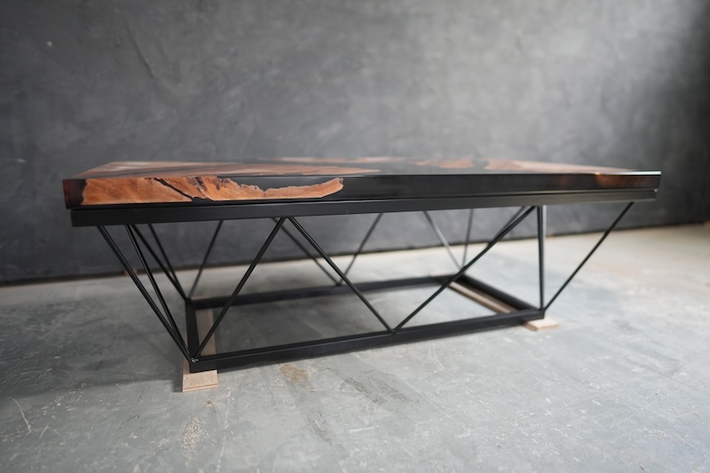 【愛知県名古屋市】持ち込み欅×darkⅣレジンテーブル