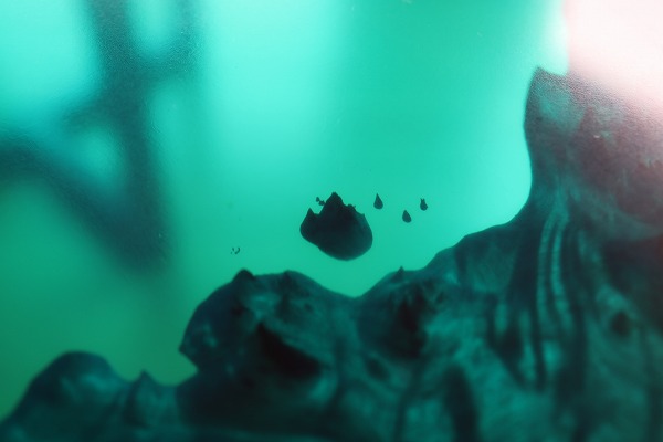 【静岡県別荘地】ポプラ×simodaクリアブルー レジンテーブル