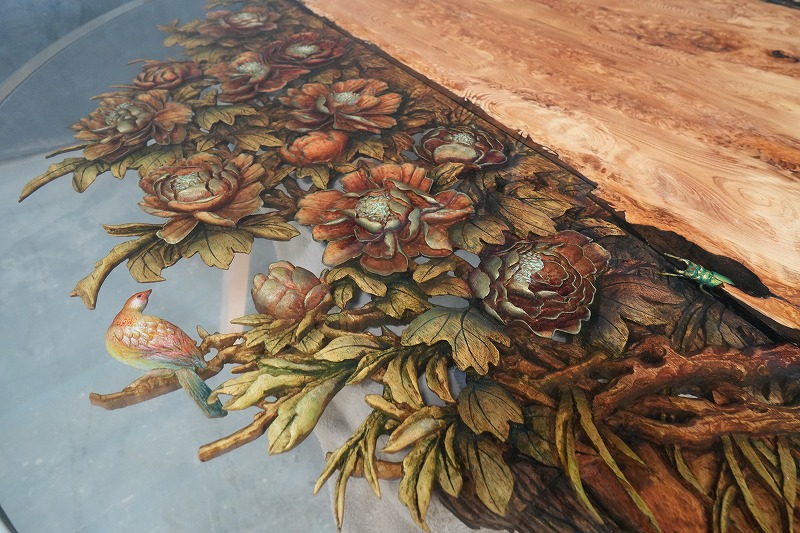 【東京都港区】屋久杉彫り物レジンテーブル