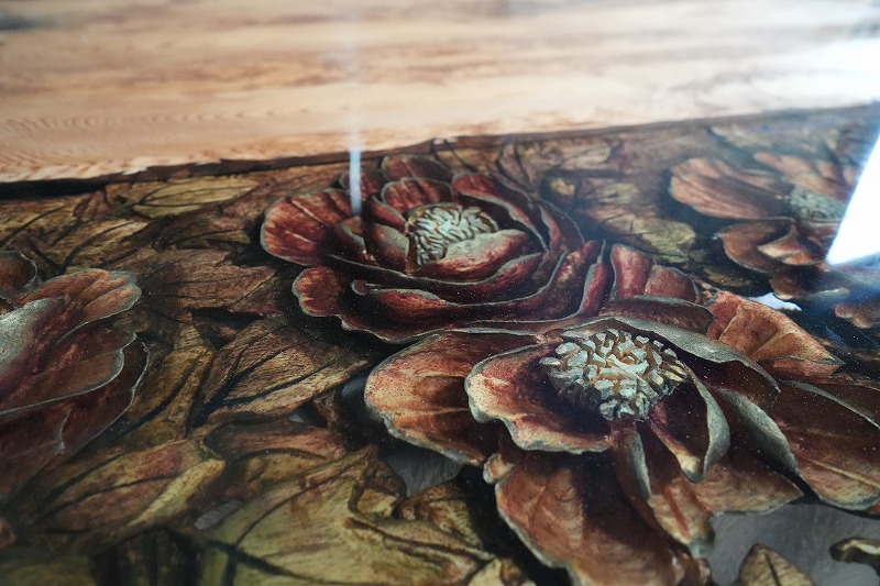 【東京都港区】屋久杉彫り物レジンテーブル