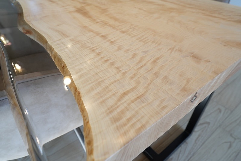 【静岡県】栃×PREMIUMクリアレジンテーブル