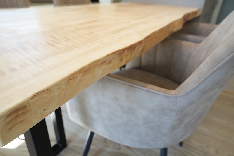 【静岡県】栃×PREMIUMクリアレジンテーブル