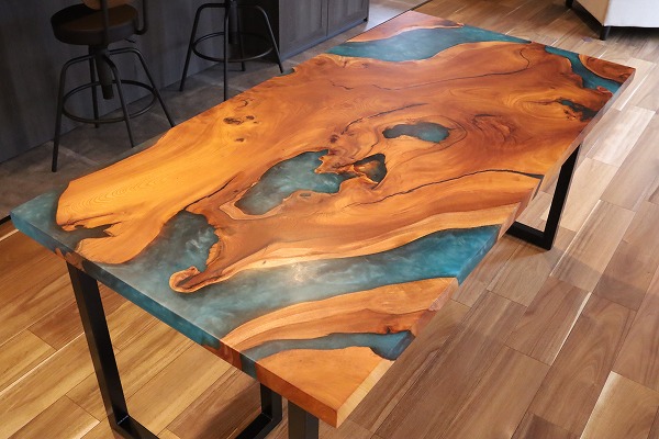 【静岡県】持ち込み欅×ブルーシャイン レジンテーブル