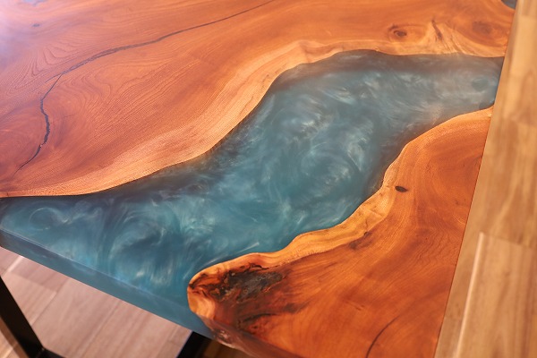 【静岡県】持ち込み欅×ブルーシャイン レジンテーブル