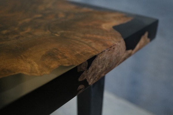 【静岡県】クラロウォールナット×darkⅡクリア レジンテーブル