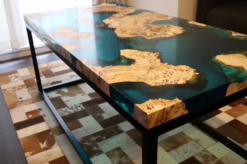 【東京都】ポプラ×simodaクリアブルー レジンテーブル