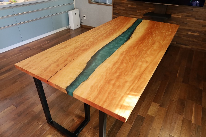 【東京都】ボセ×simodaブルー リバーテーブル レジンテーブル