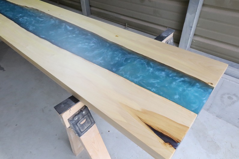 【東京都】銀杏×ブルーシャイン レジンカウンター レジンテーブル