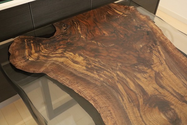 【東京都】クラロウォールナット×darkクリア レジンテーブル