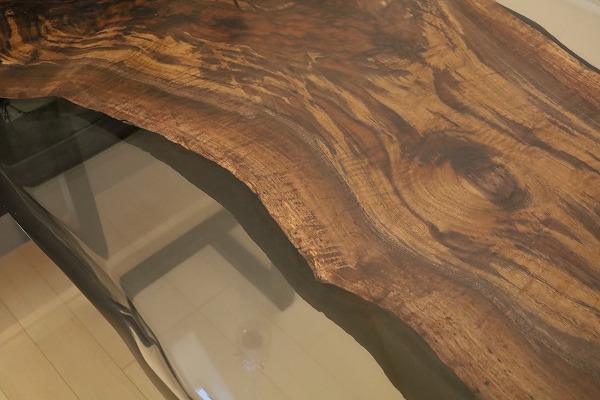 【東京都】クラロウォールナット×darkクリア レジンテーブル