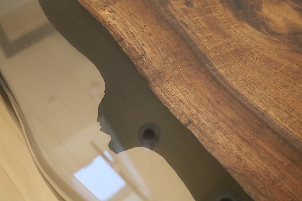 【東京都】クラロウォールナット×darkクリア レジンテーブル