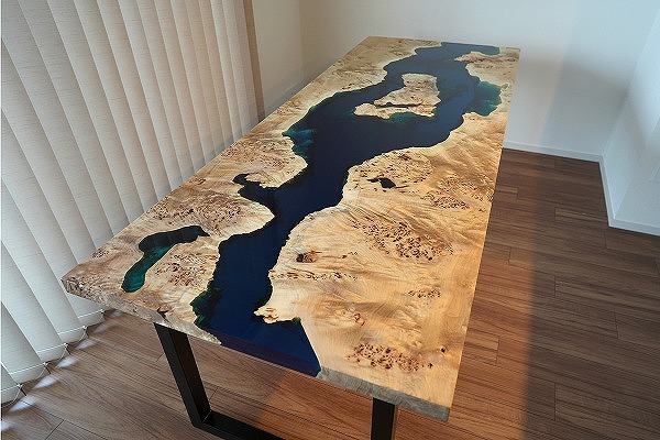 【愛知県名古屋市】ポプラ×sinkaiブルー レジンテーブル