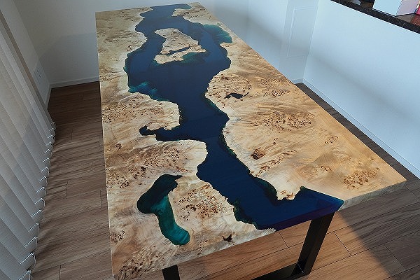 【愛知県名古屋市】ポプラ×sinkaiブルー レジンテーブル