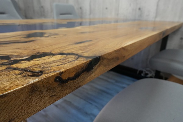 【神奈川県法人様】ナラ×ワイルドブルー レジンテーブル