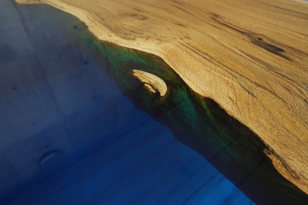 【神奈川県法人様】ナラ×ワイルドブルー レジンテーブル