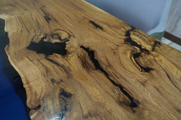 【神奈川県法人様】ナラ×ワイルドブルー レジンテーブル