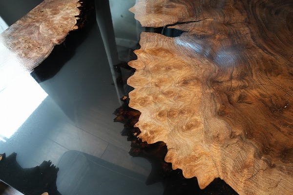 【東京都新宿区】クラロウォールナット×darkⅡクリア レジンテーブル