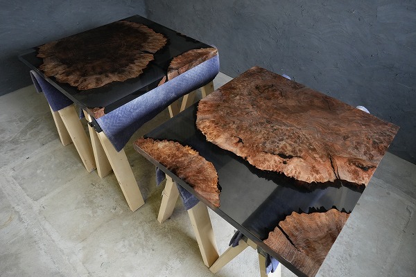 【東京都新宿区】クラロウォールナット×darkⅡクリア レジンテーブル