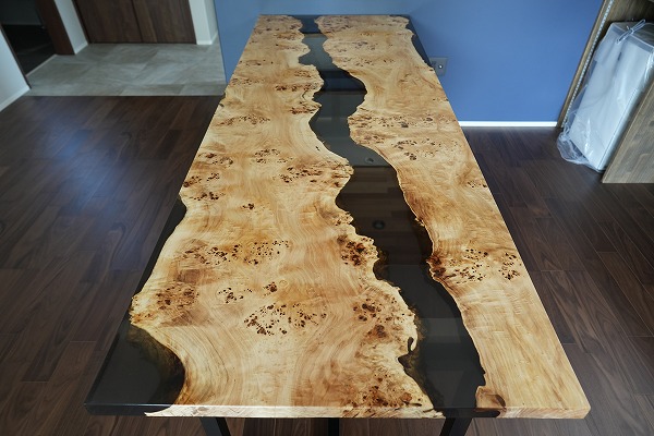【静岡県】ポプラ×darkⅡクリア　レジン　ダイニングテーブル