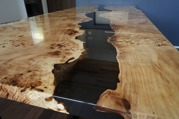 【静岡県】ポプラ×darkⅡクリア　レジン　ダイニングテーブル