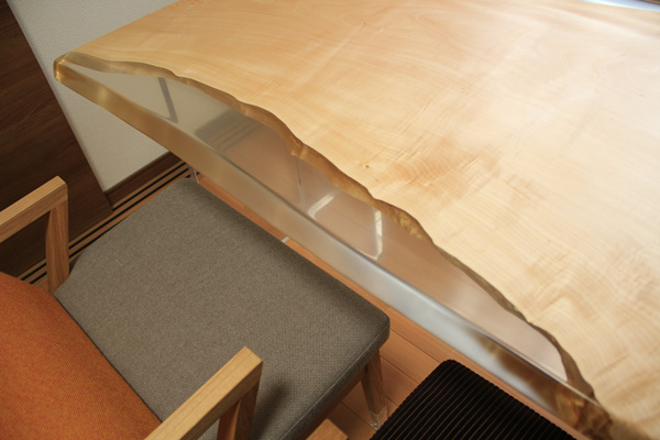 【静岡県】栃×クリア レジンテーブル