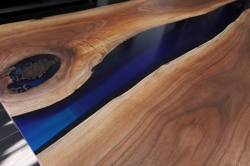 【愛知県】ブラックウォールナット×sinkaiブルー レジンテーブル