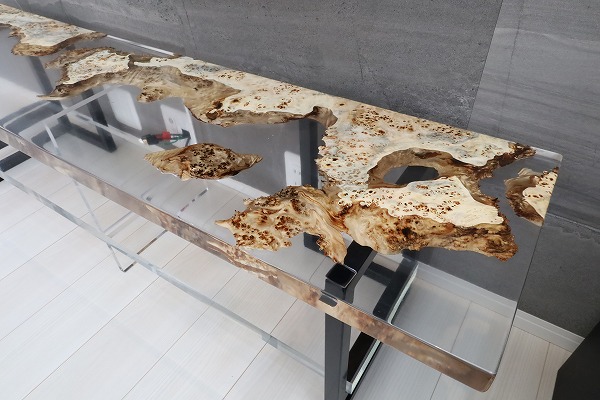 【東京都】ポプラ×クリア レジンカウンター