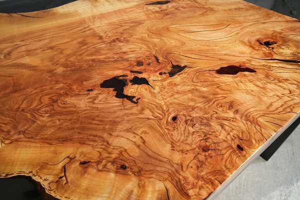 【千葉県】山桜×darkⅡクリア レジンテーブル