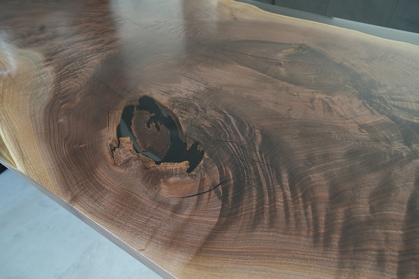 【神奈川県川崎市】ブラックウォールナット×darkⅡクリア　レジンデスク