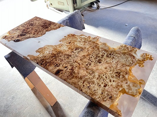 レジンテーブル 倉庫