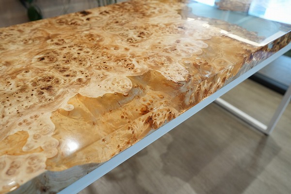 【東京都港区オフィス】ポプラ×クリア　レジンデスク