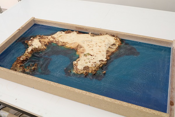 レジンテーブル 倉庫