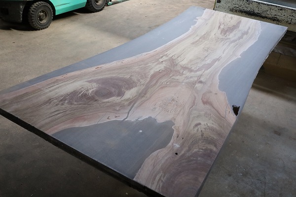 レジンテーブル 倉庫