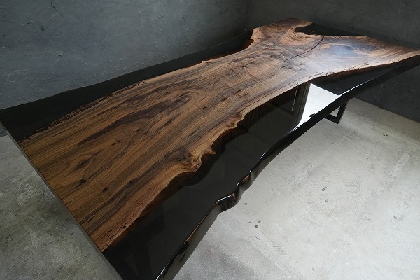 レジンテーブル 倉庫